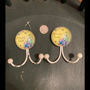“welcome Friends” hanging hooks NWT